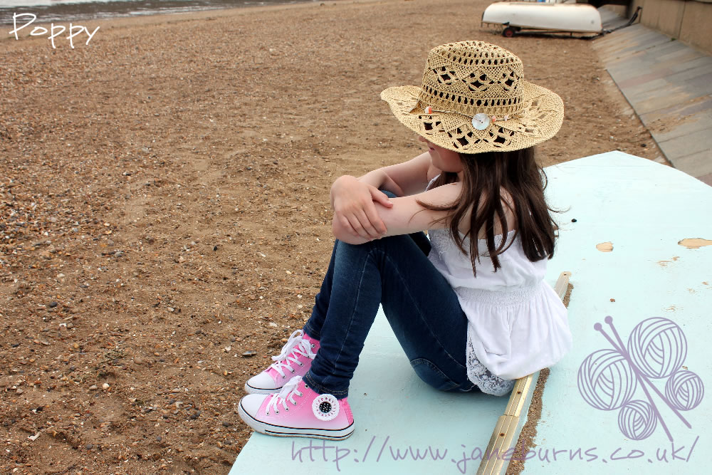converse-style-crochet-flower-tutorial poppy.fw jane burns