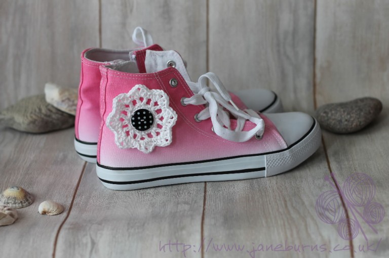 converse-style-crochet-flower-tutorial viola finished.fw jane burns