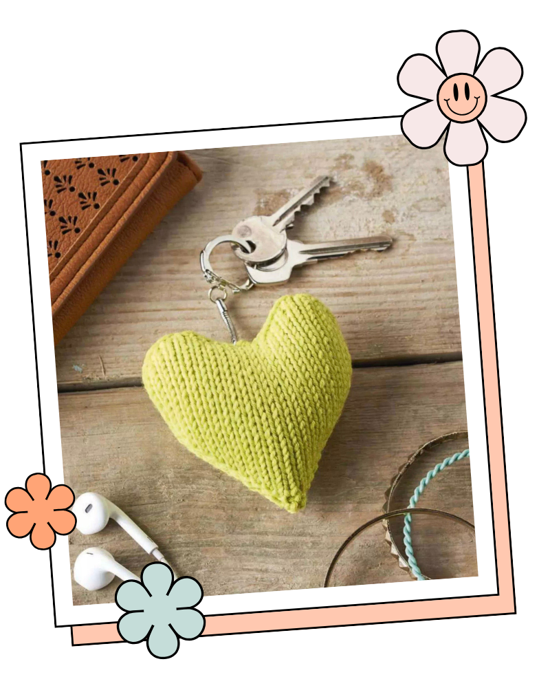 key to my heart keyring knitting pattern, green knitted and stuffed heart attached to a keyring jane burns